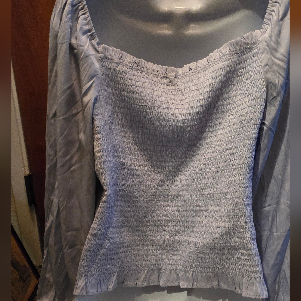 Uvog Chic Smocked Women's Blouse in Light Blue SzXL - Picture 6 of 7